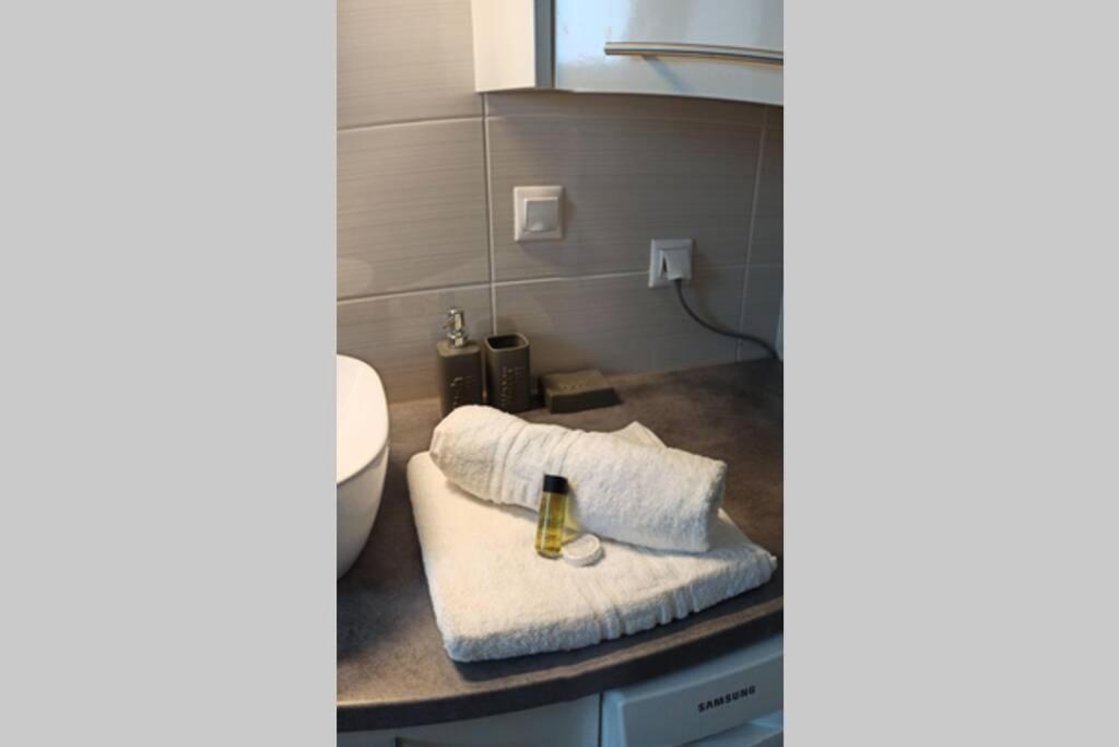 Modern Central Αpt 500M From The Beach. Chania  Exterior foto