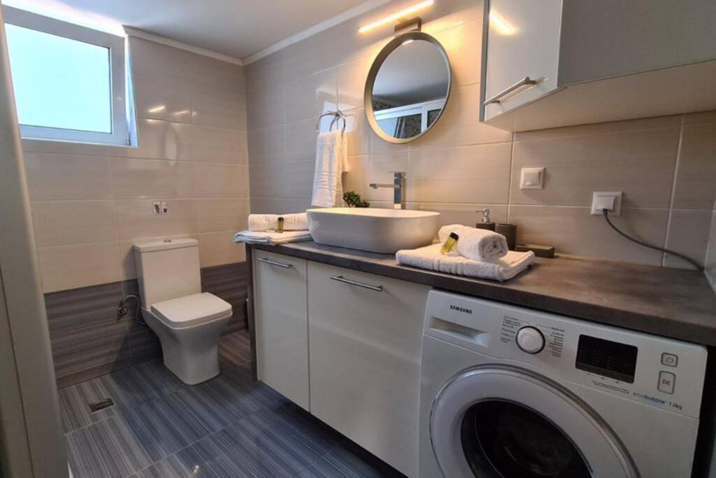 Modern Central Αpt 500M From The Beach. Chania  Exterior foto