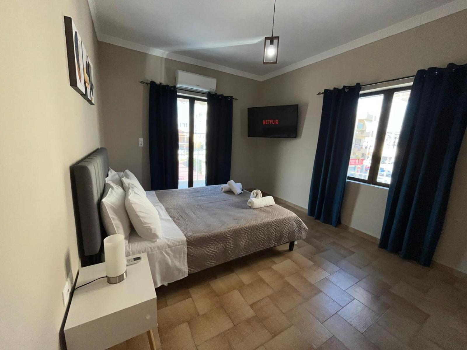 Modern Central Αpt 500M From The Beach. Chania  Exterior foto