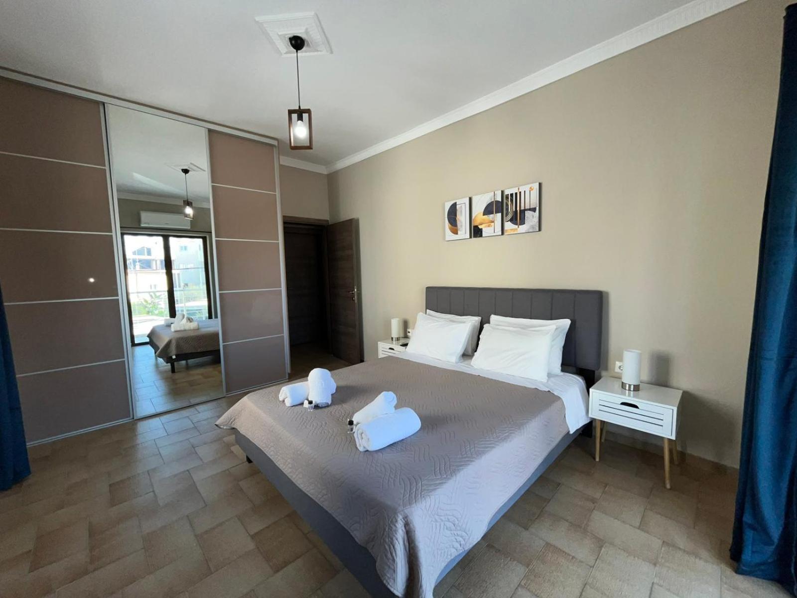 Modern Central Αpt 500M From The Beach. Chania  Exterior foto